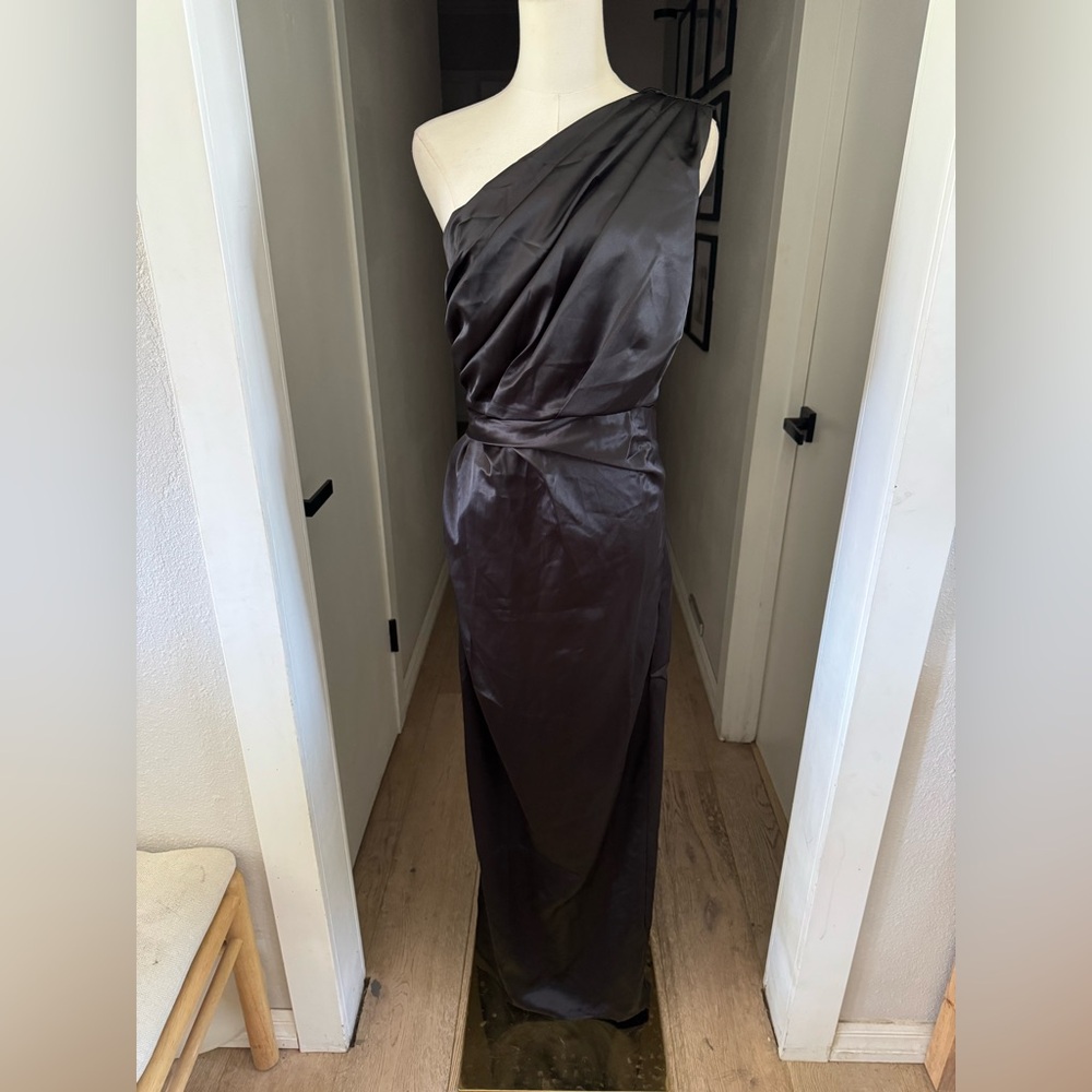 NEW | Petal & Pup | Nadia One Shoulder Maxi Dress in Black | Sz 6 - Picture 6 of 12